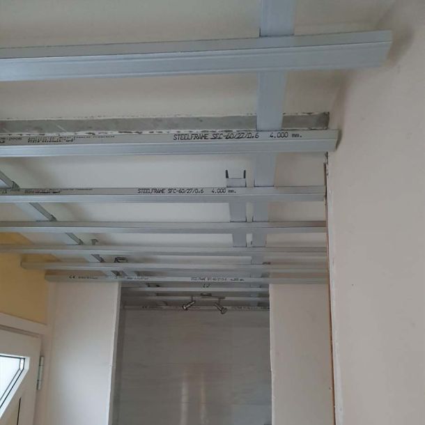 Verlaagd plafond plaatsen door Jkok